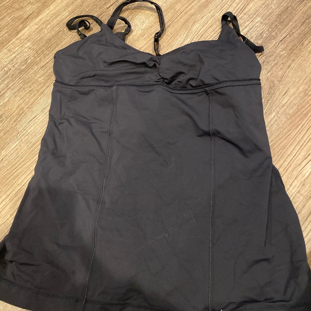 Lululemon tank size 8